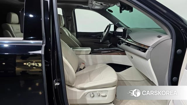 Cadillac Escalade 5th Generation 2021 Черный из Кореи, фото 2
