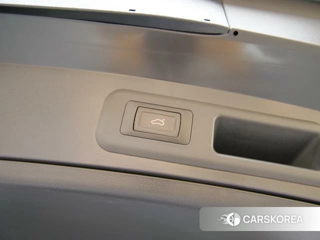 Lexus UX 2021 Серебристо-серый из Китая, фото 2