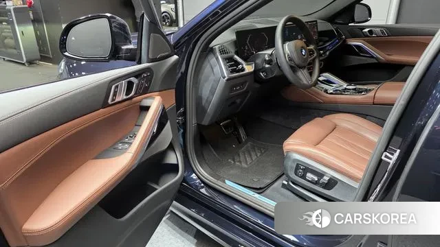 BMW X6 (G06) 2025 Черный из Кореи, фото 2