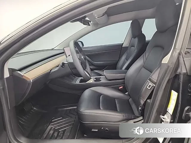 Tesla Model 3 2021 Черный из Кореи, фото 2