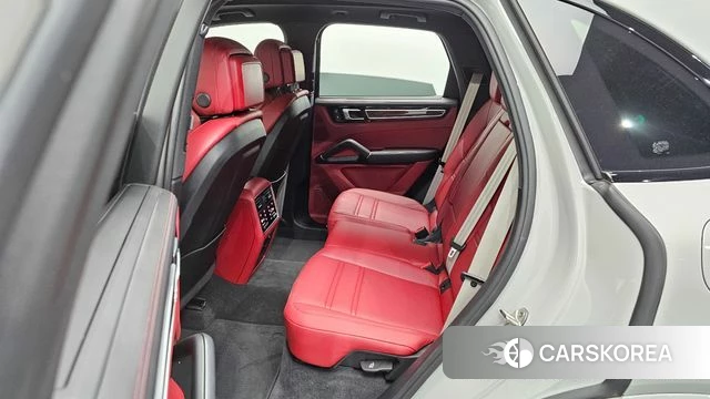 Porsche Cayenne (PO536) 2023 Серебряный из Кореи, фото 2