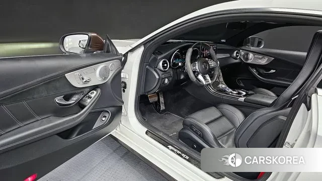 Mercedes-Benz C-Class W205 2021 Белый из Кореи, фото 2