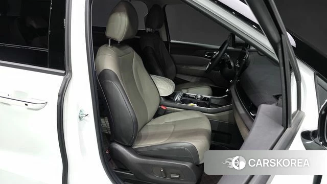 Kia The New Carnival 4th Generation 2025 Белый из Кореи, фото 2