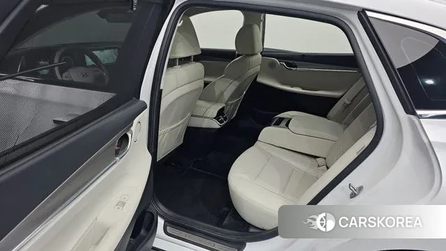 Hyundai The New Grandeur IG Hybrid 2022 Белый из Кореи, фото 2