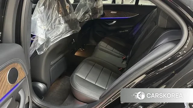 Mercedes-Benz E-Class W213 2022 Черный из Кореи, фото 2