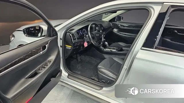 Hyundai Grandeur IG 2019 Серебристо-серый из Кореи, фото 2