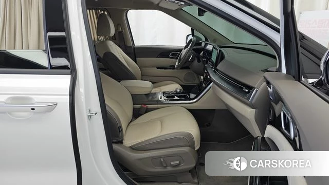 Kia Carnival 4th generation 2022 Белый из Кореи, фото 2