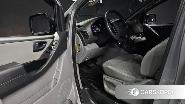 Hyundai The New Grand Starex 2018 Серебристо-серый из Кореи, фото 2