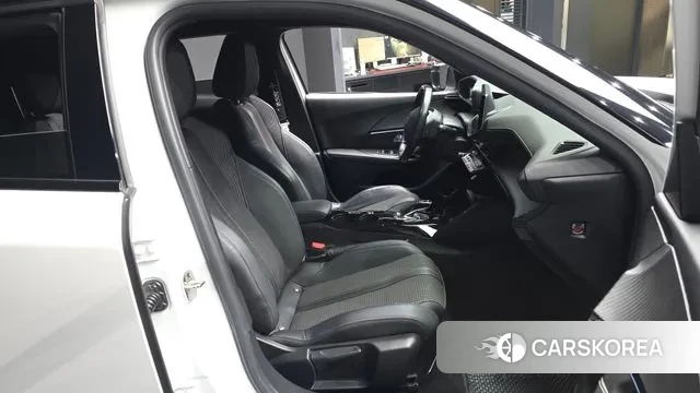 Peugeot e-2008 second generation 2021 Белый из Кореи, фото 2