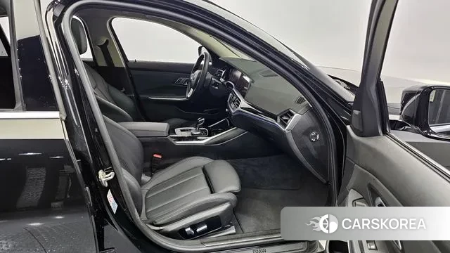 BMW 3 Series (G20) 2021 Черный из Кореи, фото 2