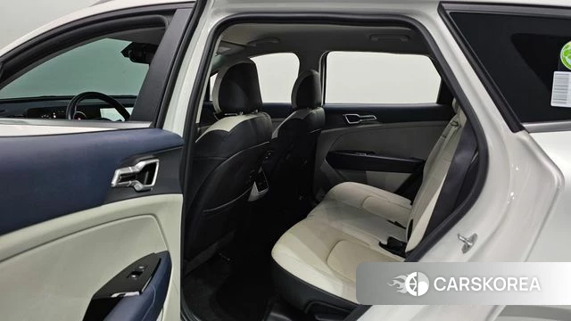 Kia Sportage 5th Generation 2022 Белый из Кореи, фото 2