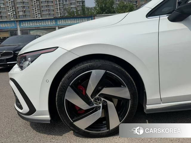 Volkswagen Golf GTI 2022 Белый из Китая, фото 2