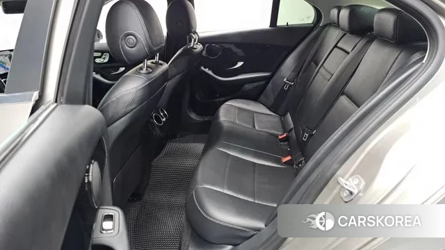 Mercedes-Benz C-Class W205 2020 Песочный из Кореи, фото 2