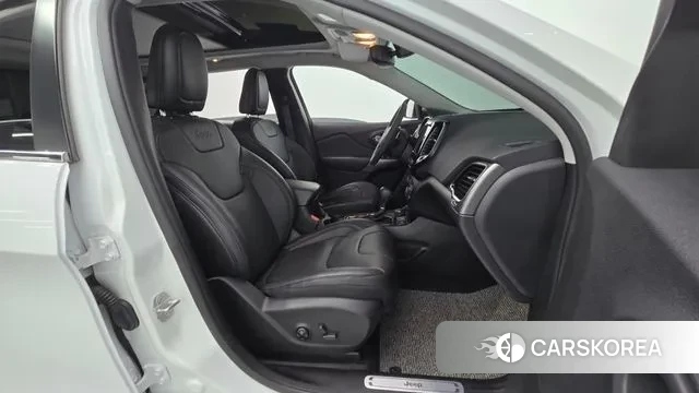 Jeep Cherokee (KL) id 3311592 из Кореи 2