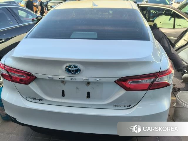 Toyota Camry 2023 Белый из Китая, фото 2