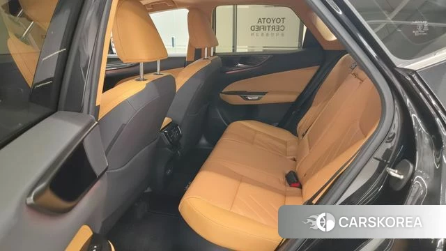 Lexus NX350h Second generation 2024 Черный из Кореи, фото 2