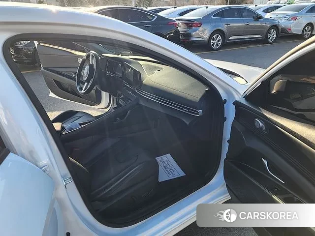 Hyundai The New Avante (CN7) 2024 Белый из Кореи, фото 2