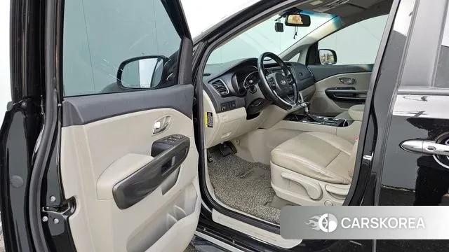 Kia The New Carnival 2019 Черный из Кореи, фото 2
