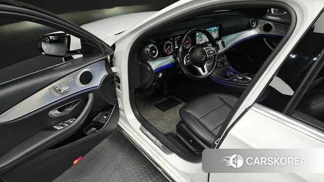 Mercedes-Benz E-Class W213 2020 Белый из Кореи, фото 2