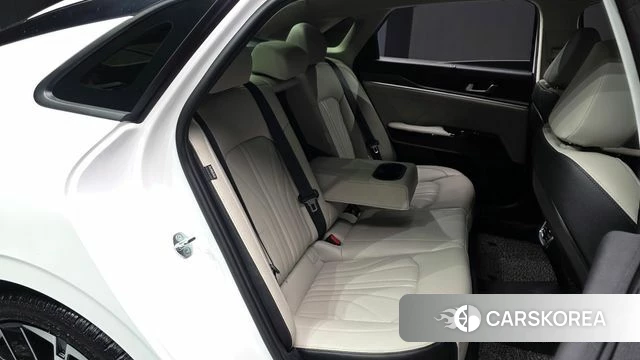 Kia The New K5 3rd generation 2025 Белый из Кореи, фото 2
