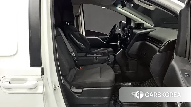 Hyundai Staria 2021 Белый из Кореи, фото 2