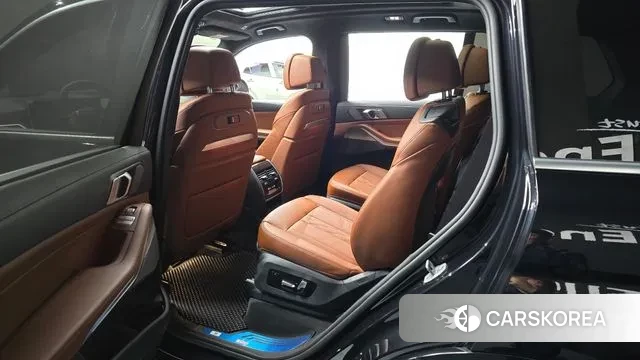 BMW X7 (G07) 2025 Черный из Кореи, фото 2