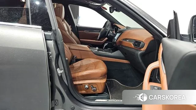 Maserati Levante 2019 Серый из Кореи, фото 2