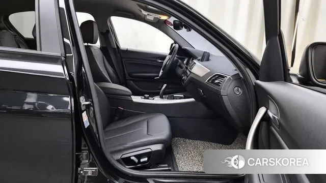 BMW 1 Series (F20) 2018 Черный из Кореи, фото 2