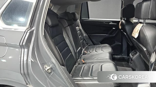 Volkswagen Tiguan second Generation 2018 Серый из Кореи, фото 2