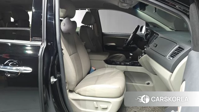 Kia The New Carnival 2019 Черный из Кореи, фото 2