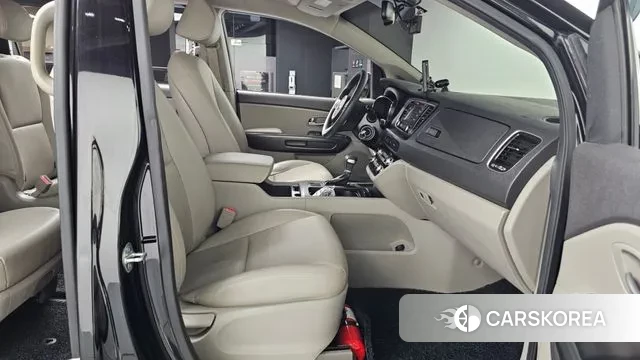 Kia All New Carnival 2018 Черный из Кореи, фото 2