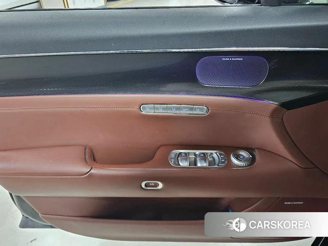 Genesis G90 (RS4) 2022 Черный из Кореи, фото 2