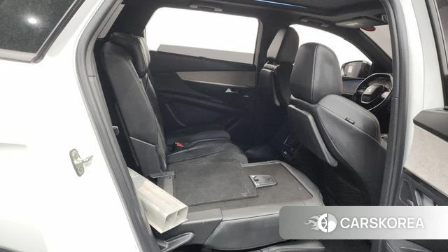 Peugeot 5008 second generation 2020 Белый из Кореи, фото 2