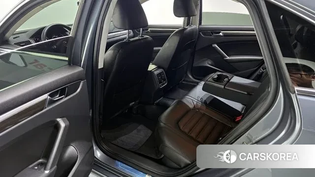 Volkswagen The New Passat 2018 Серый из Кореи, фото 2