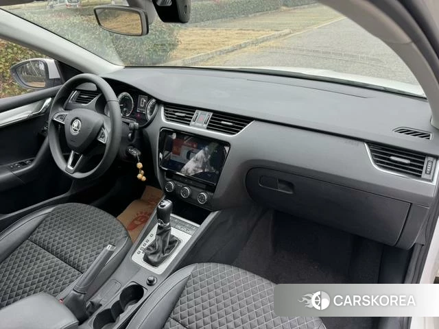 Skoda Octavia 2021 Белый из Китая, фото 2