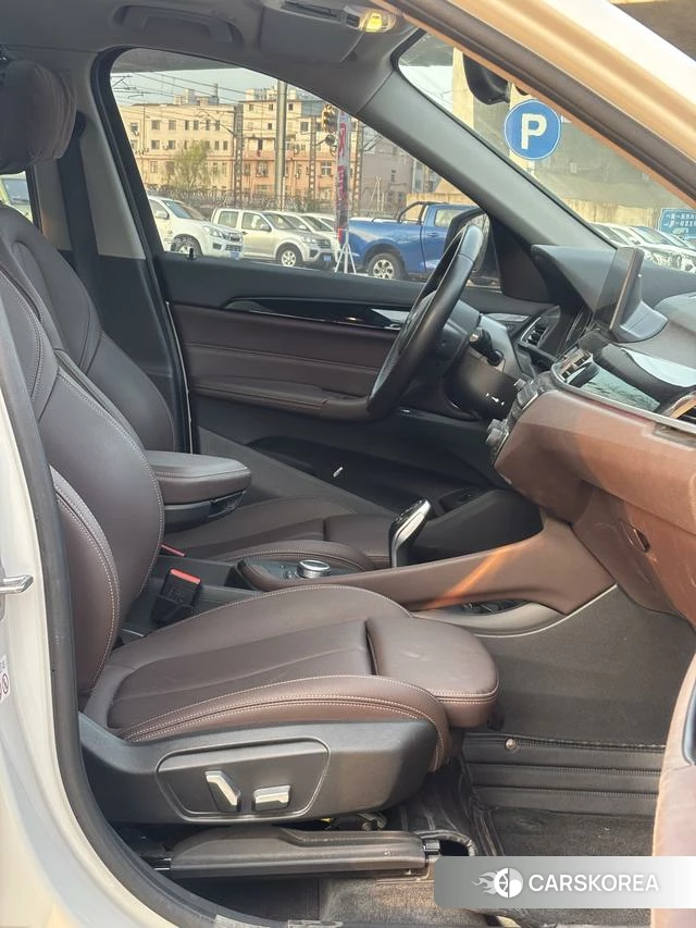 BMW X1 2022 Белый из Китая, фото 2