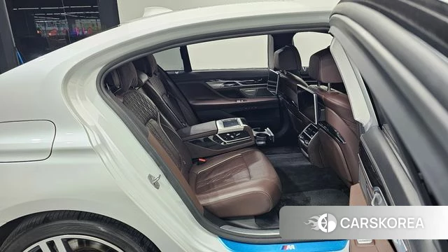 BMW 7 Series (G11) 2018 Белый из Кореи, фото 2