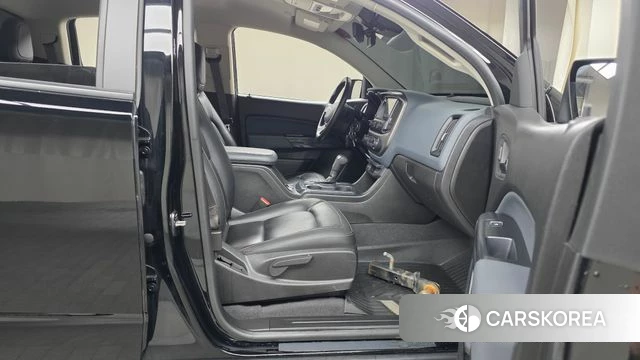 Chevrolet (GM Daewoo) Real New Colorado 2021 Черный из Кореи, фото 2