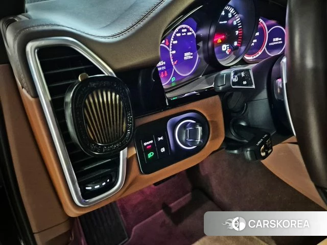 Porsche Cayenne (PO536) 2022 Черный из Кореи, фото 2