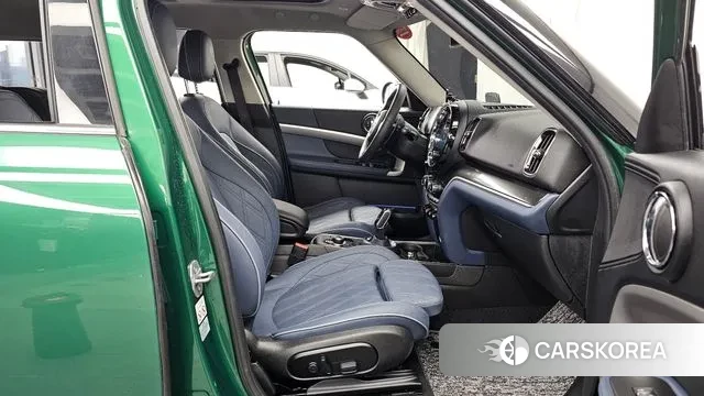 Mini Cooper S Countryman 2023 Зеленый из Кореи, фото 2