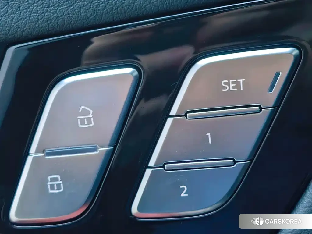 Audi Q5L 2025 Черный из Китая, фото 2