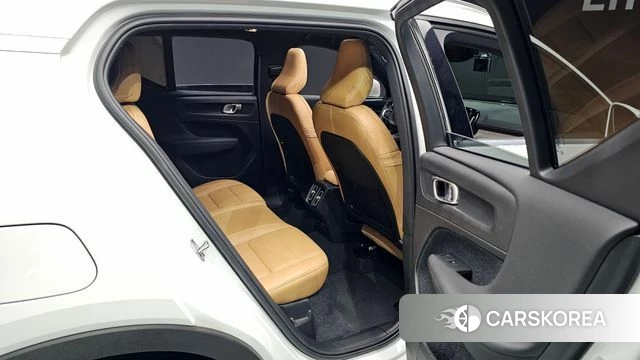 Volvo XC40 2020 Белый из Кореи, фото 2
