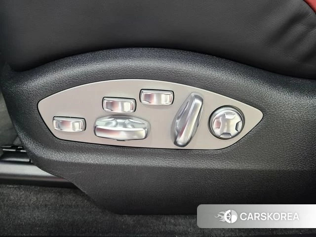 Porsche Macan 2023 Белый из Кореи, фото 2