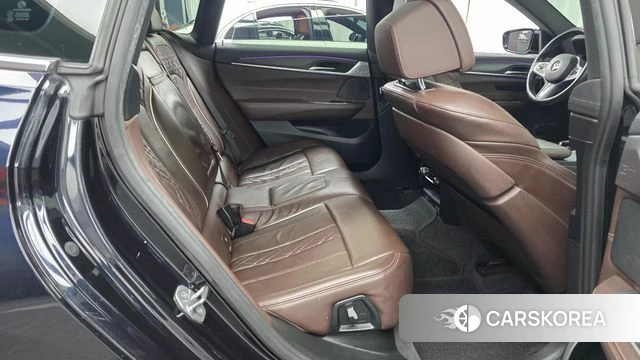 BMW 6 Series GT (G32) 2022 Черный из Кореи, фото 2