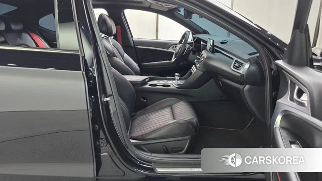 Genesis The New G70 2022 Черный из Кореи, фото 2