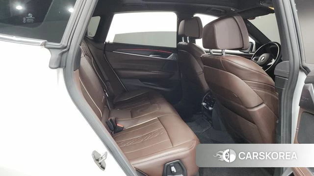 BMW 6 Series GT (G32) 2021 Белый из Кореи, фото 2