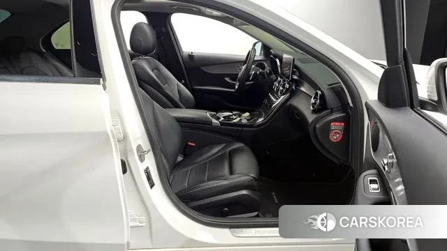 Mercedes-Benz C-Class W205 2018 Белый из Кореи, фото 2