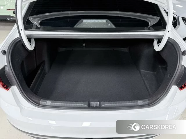 Volkswagen Bora 2022 Белый из Китая, фото 2