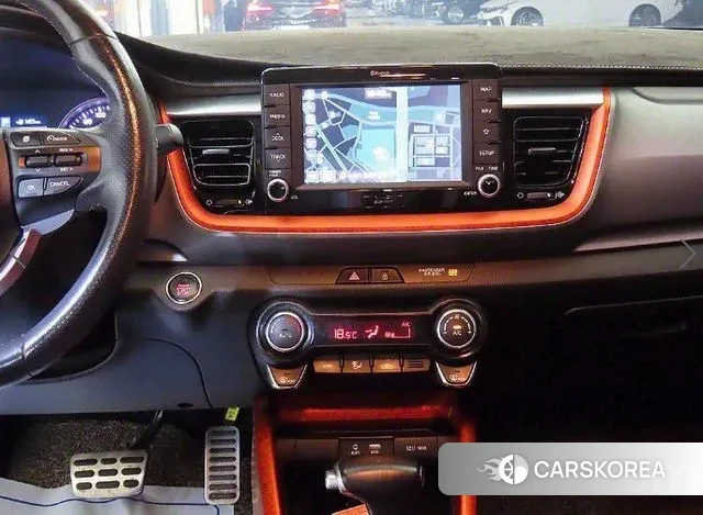 Kia Stonic 2018 Белый из Кореи, фото 2