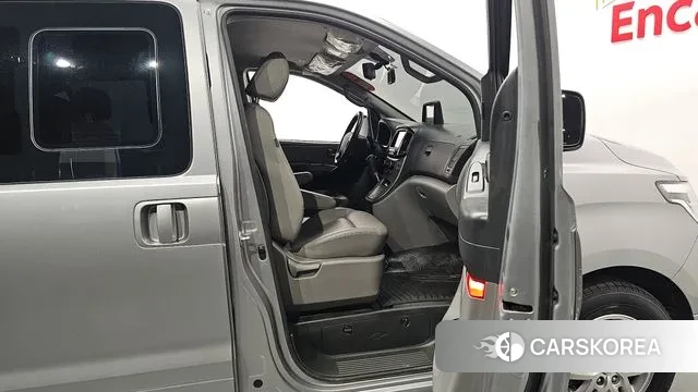 Hyundai The New Grand Starex 2019 Серебряный из Кореи, фото 2